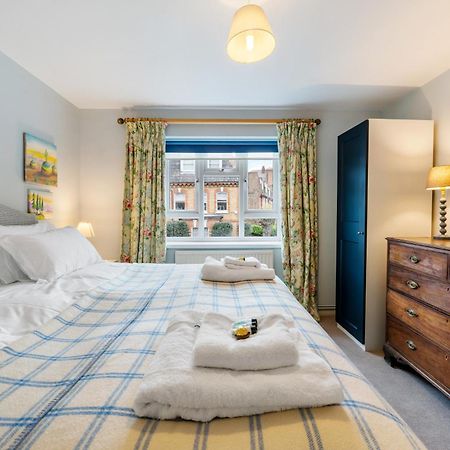 شقة Bright & Cosy Gem ~ Battersea Park View ~ King Bed لندن المظهر الخارجي الصورة