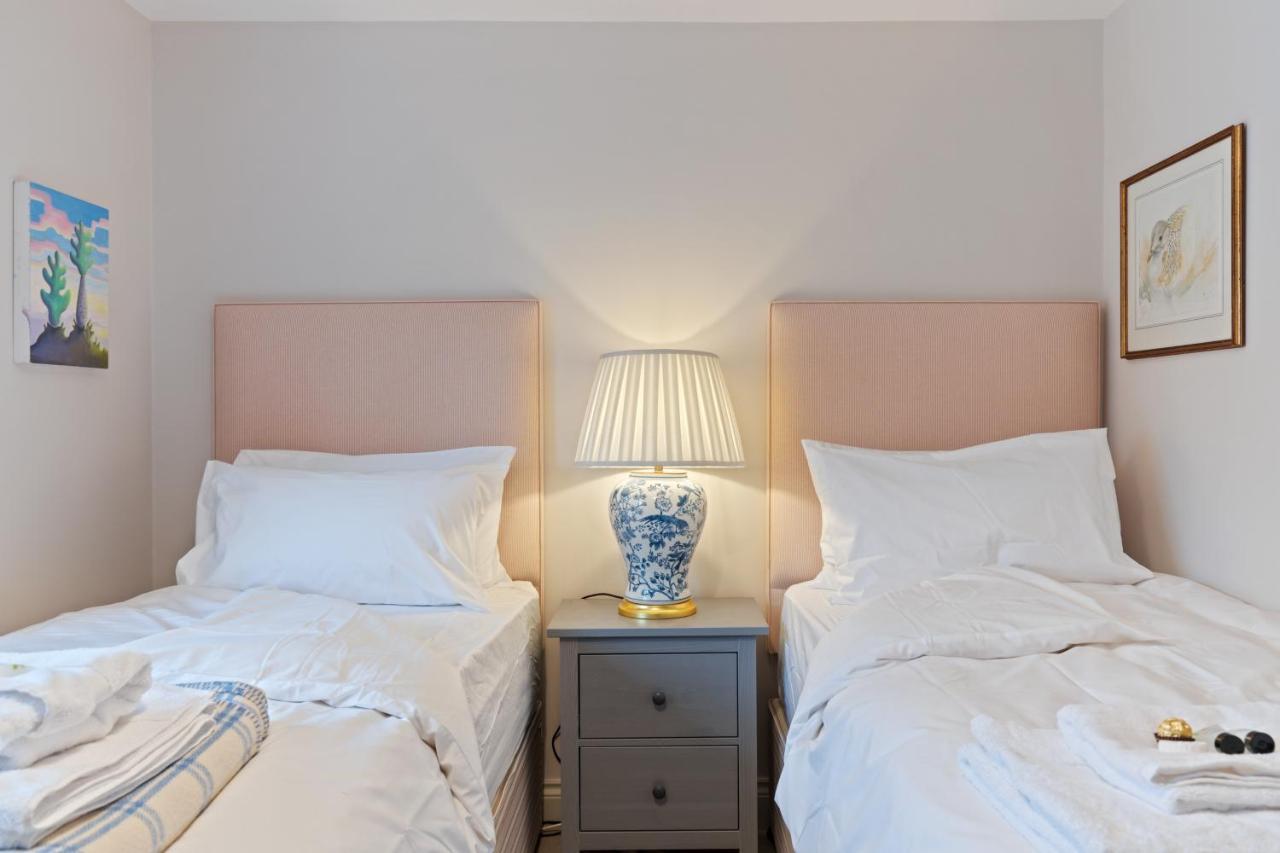 شقة Bright & Cosy Gem ~ Battersea Park View ~ King Bed لندن المظهر الخارجي الصورة