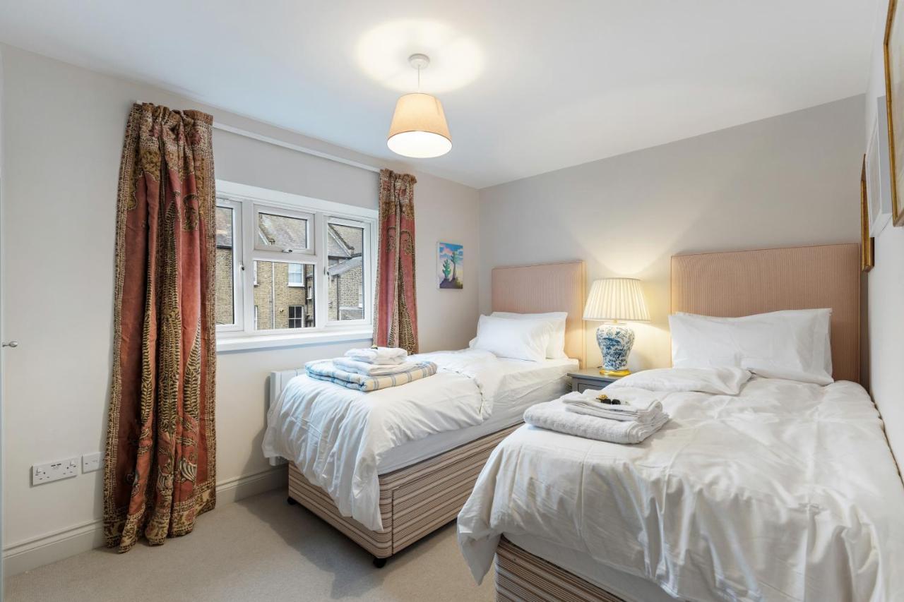 شقة Bright & Cosy Gem ~ Battersea Park View ~ King Bed لندن المظهر الخارجي الصورة