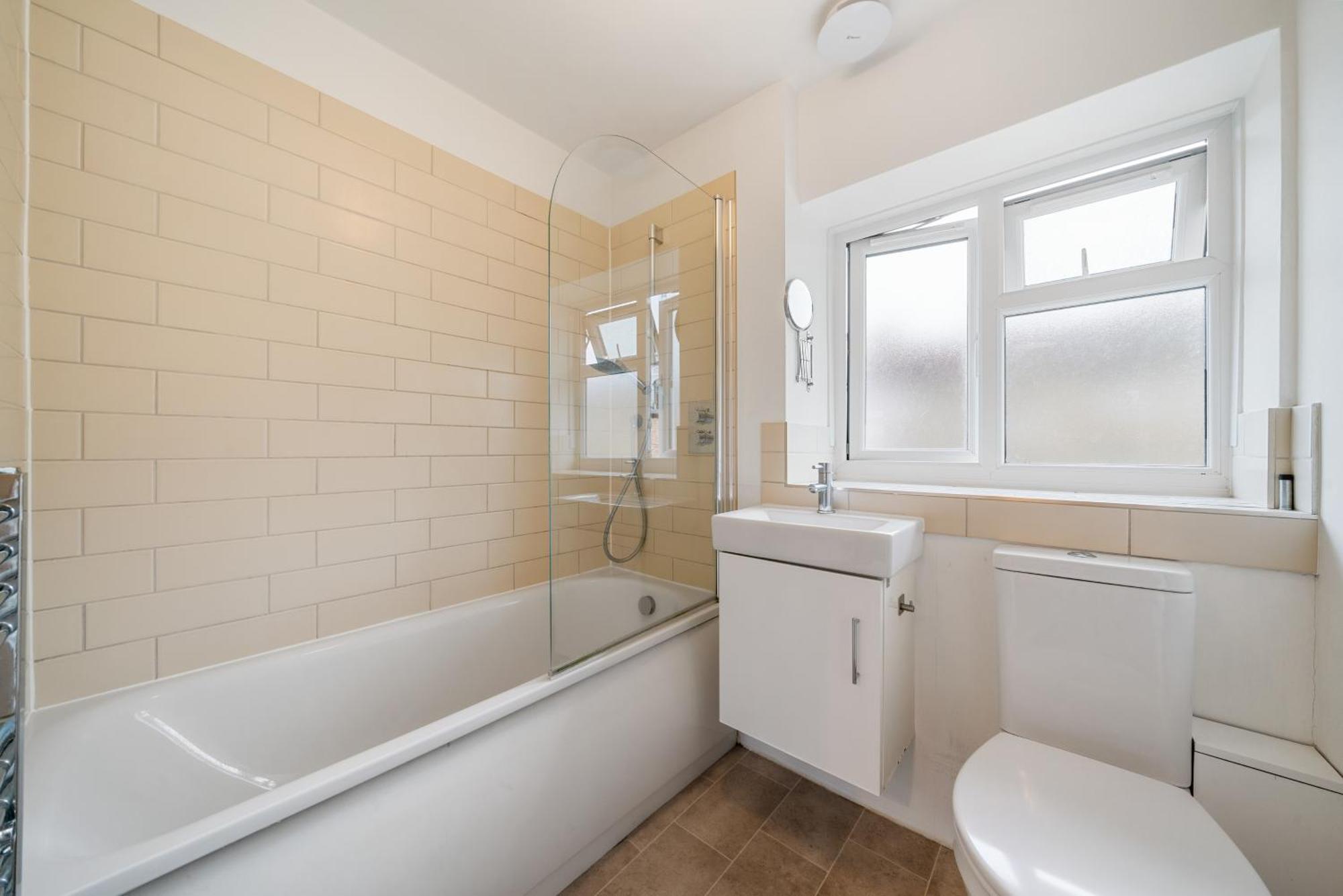 شقة Bright & Cosy Gem ~ Battersea Park View ~ King Bed لندن المظهر الخارجي الصورة